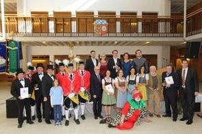 Die Preisträger beim gemeinsamen Fototermin